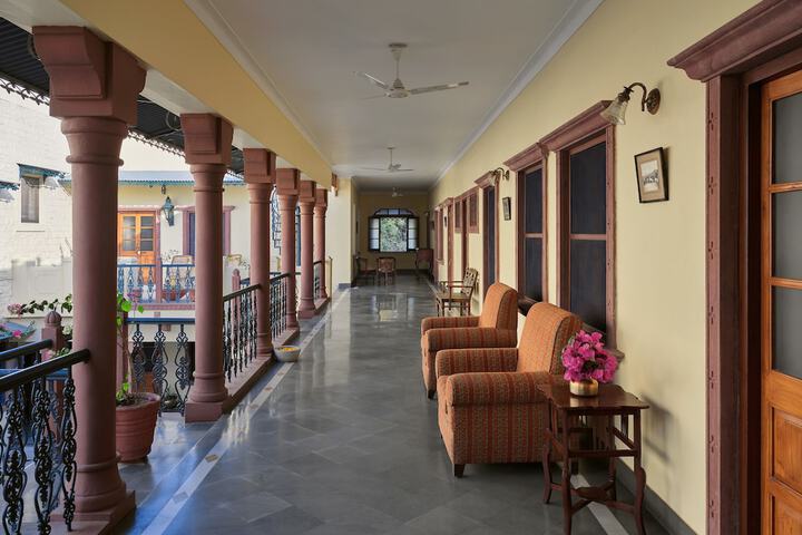 Ballroom/Hall 22 of 31