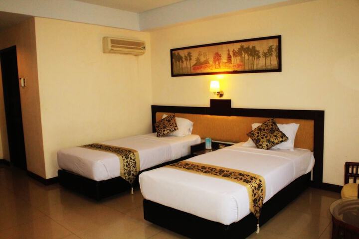 Room 8 of 29