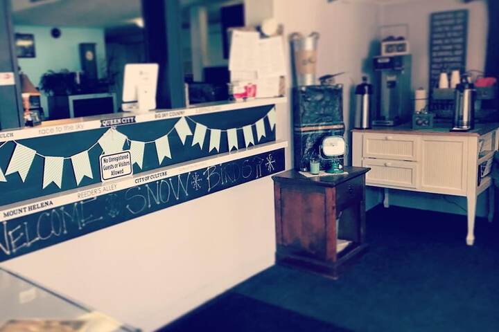 Breakfast/Coffee Service 12 of 26