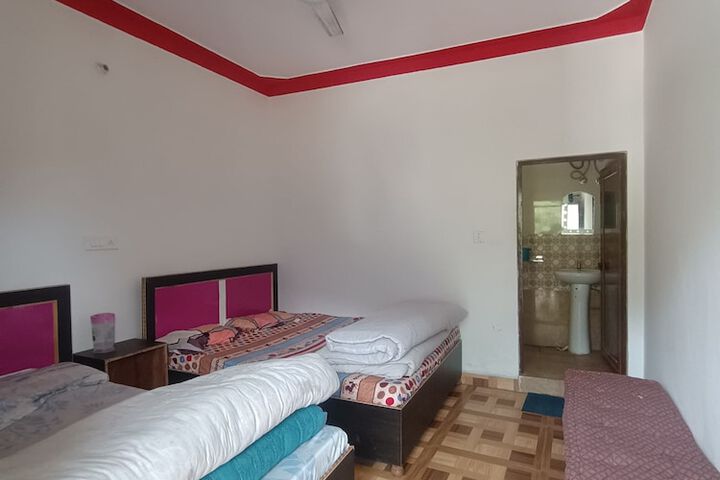 Room 8 of 40