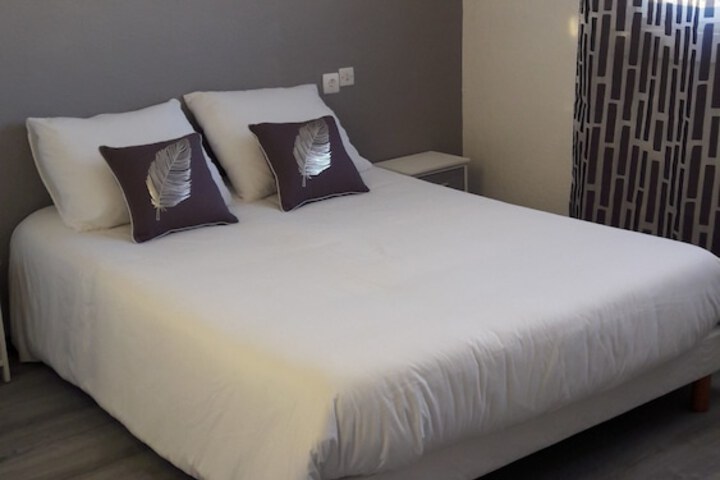Room 5 of 35