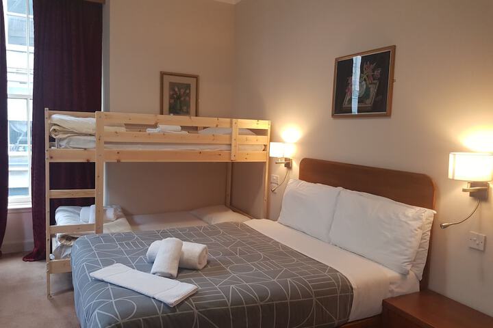 Room 14 of 62