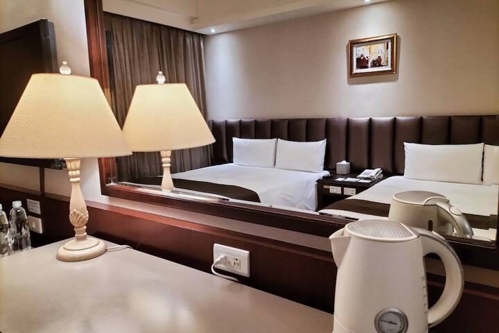 Room 35 of 88