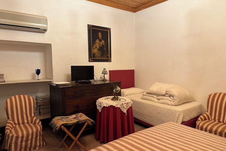 Room 8 of 64