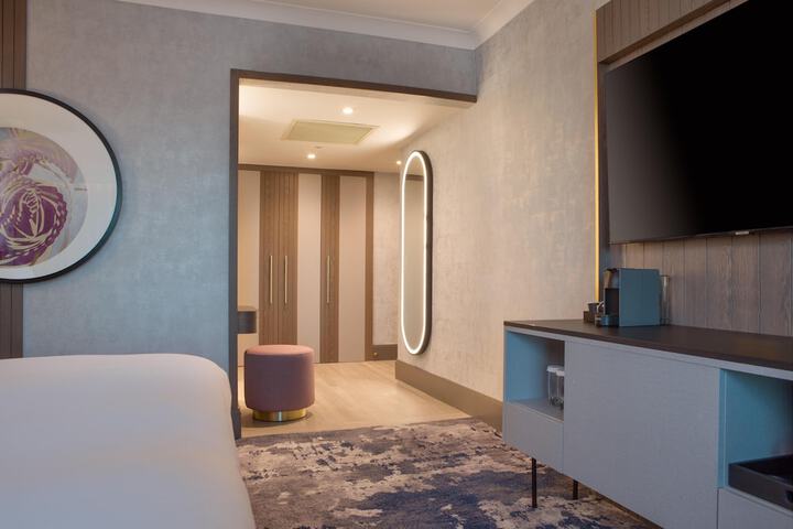 Room 47 of 158