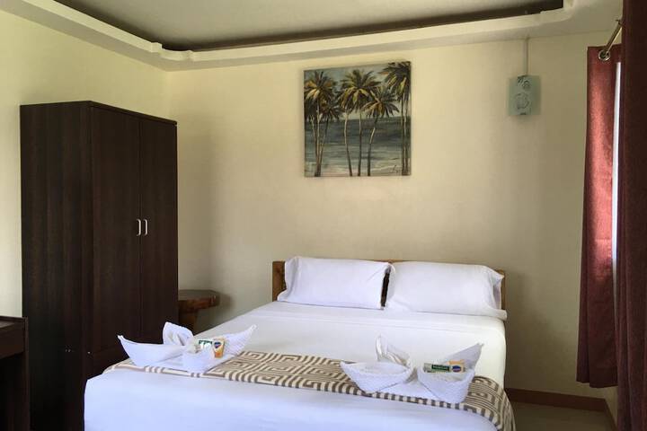 Room 3 of 12