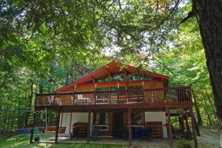 Lake Rescue Chalet in Ludlow, NY