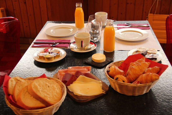 Breakfast/Coffee Service 12 of 16