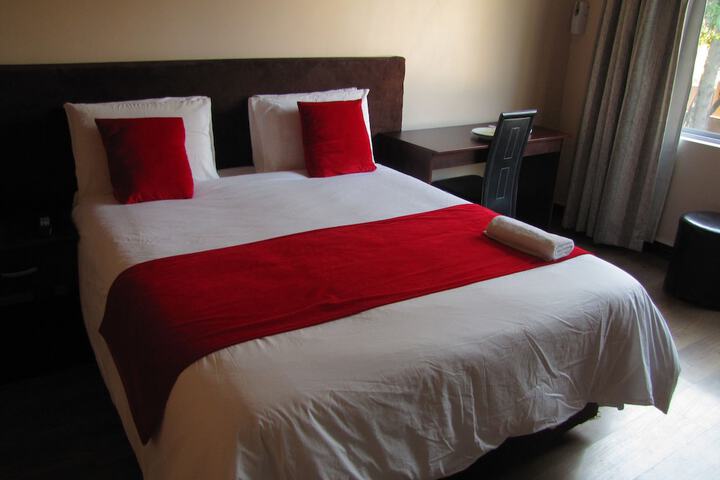 Room 4 of 38