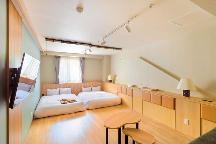 Room 12 of 188