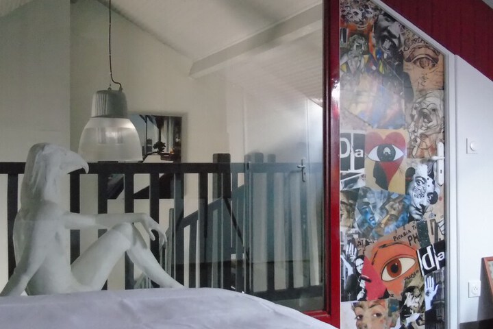 Room 21 of 165