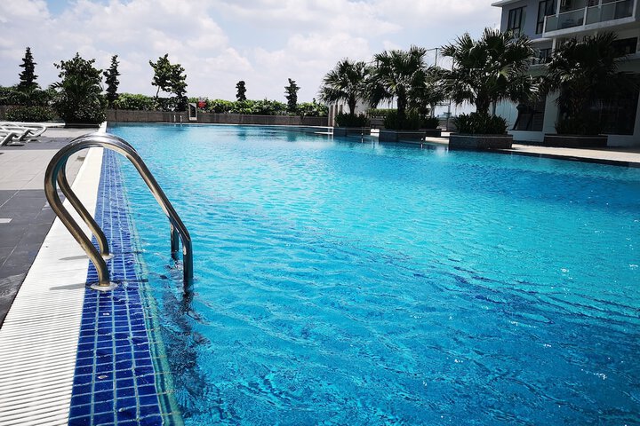 Pool 93 of 106