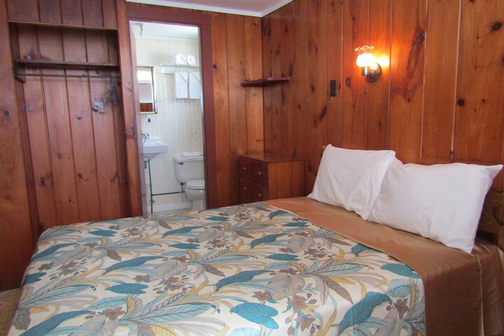 Room 28 of 219