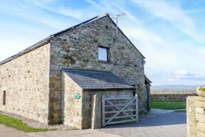 INGLEBOROUGH BARN