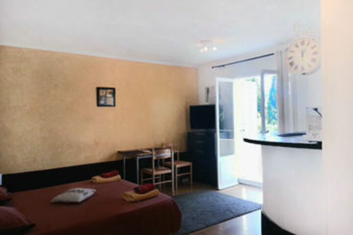 Room 79 of 234