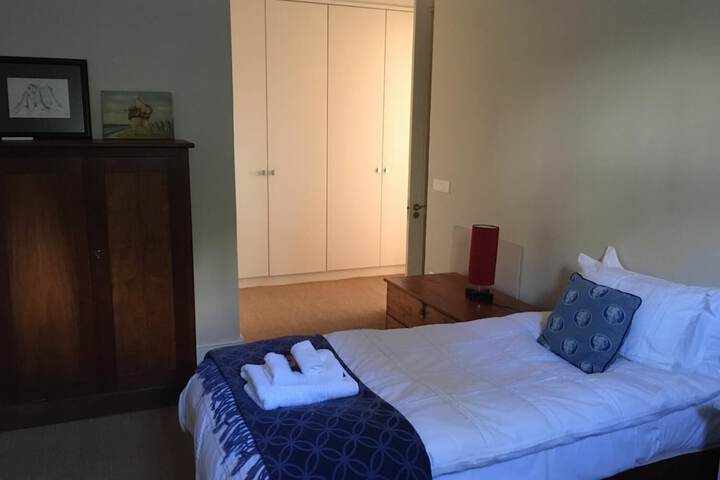 Room 6 of 49