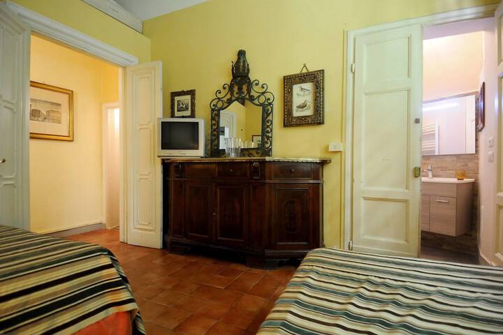 Room 20 of 333