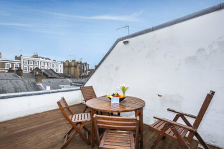 Terrace/Patio 2 of 27