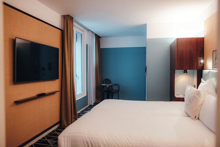 Room 6 of 57