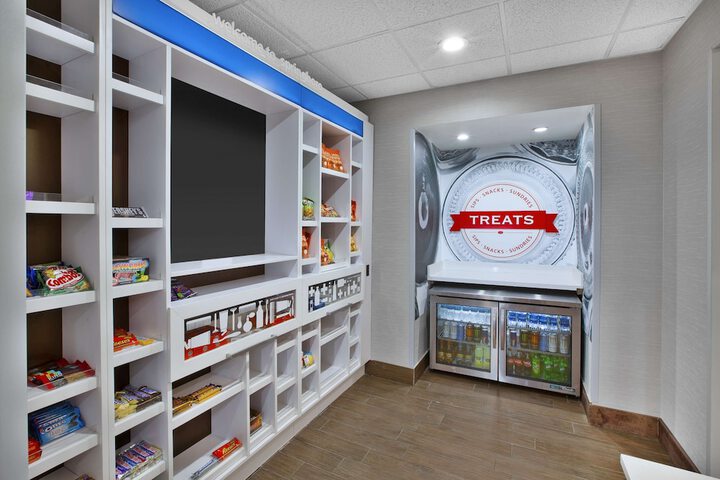 Snack bar