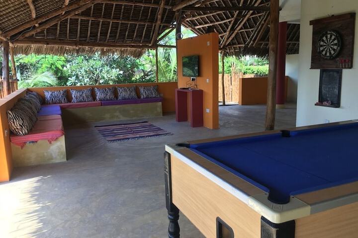 Room 9 of 23