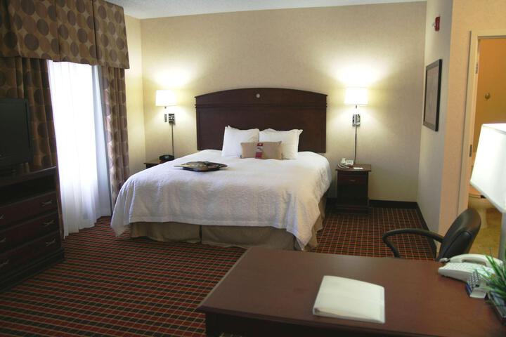 1 King Bed (6 of 11)