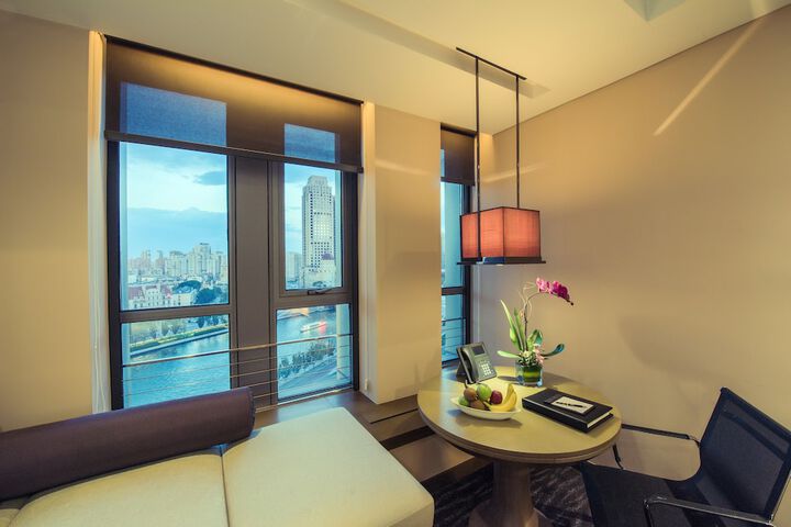 Room 12 of 37