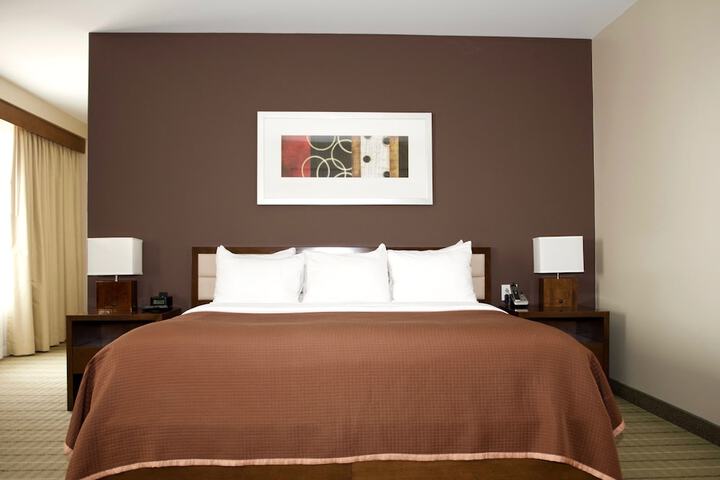Room 7 of 42