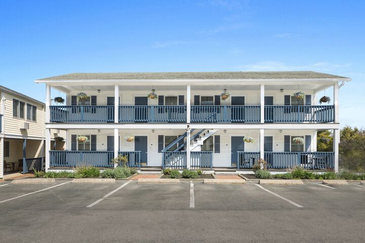 Hotel 98 of 106