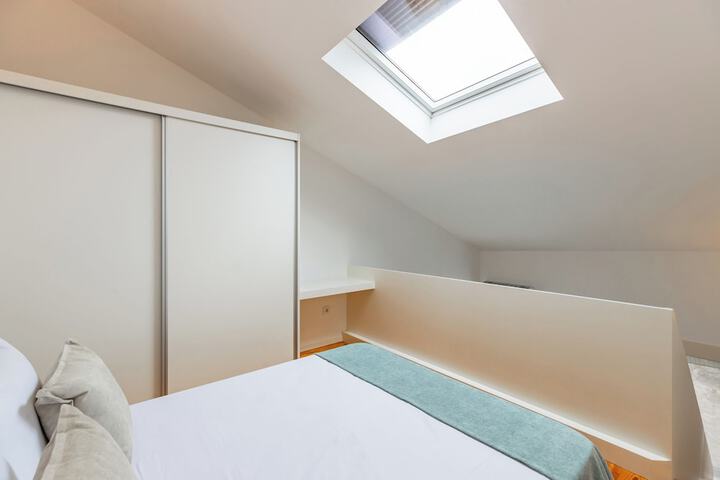 Room 2 of 48
