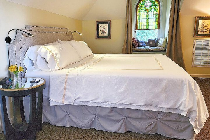 Room 4 of 20