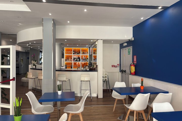 Snack bar