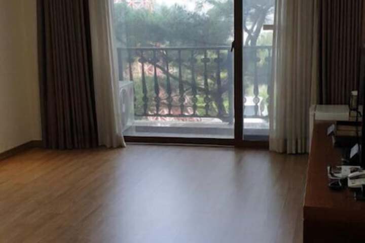 Room 14 of 24