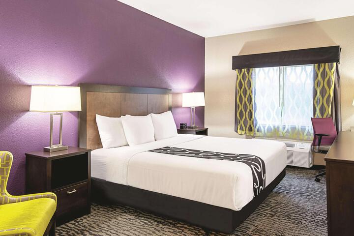 1 King Bed (14 of 16)