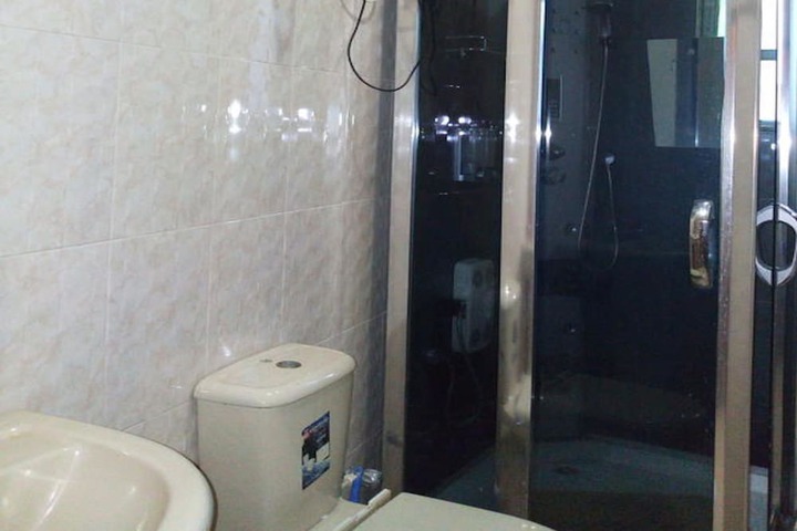 Room 22 of 25
