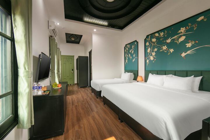 Room 3 of 47