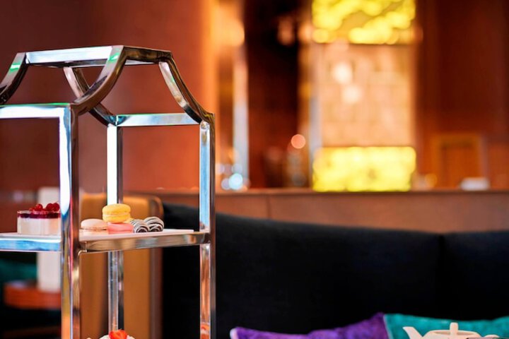 Lounge 107 of 154