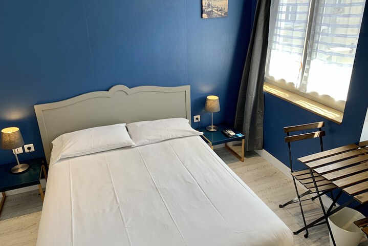 Room 21 of 77
