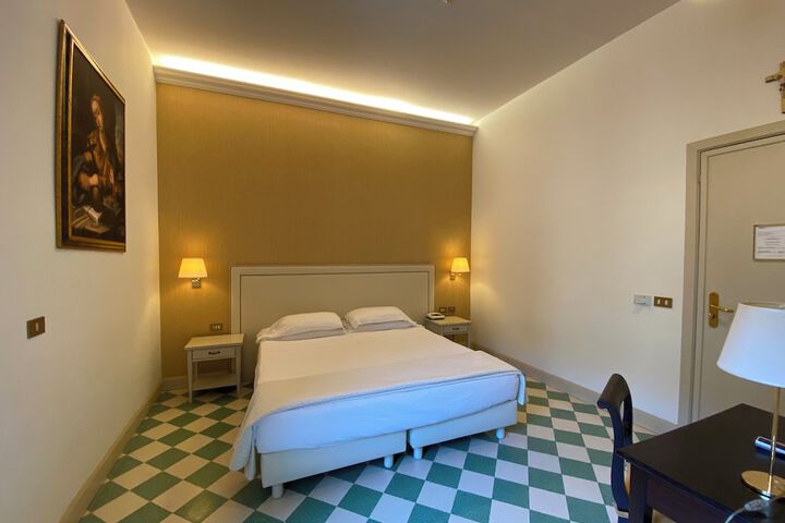 Room 84 of 180