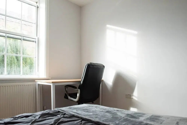 Room 3 of 10