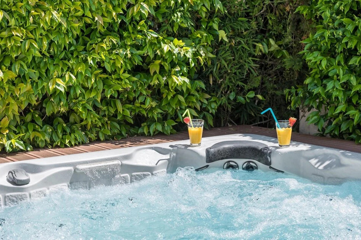 Pool 18 of 34
