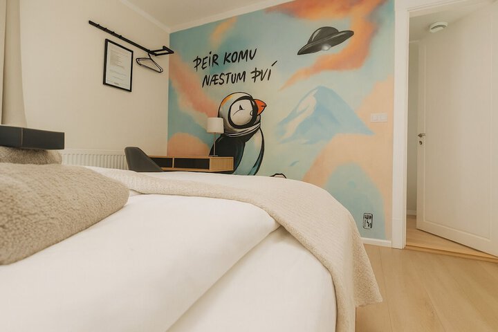 Room 12 of 36