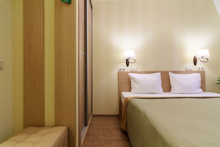 Room 12 of 46