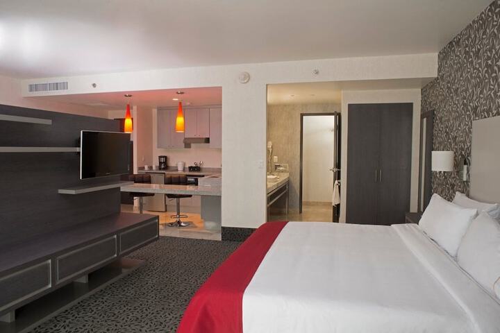 Room 5 of 67