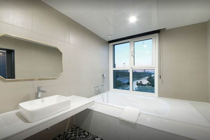 Room 21 of 140