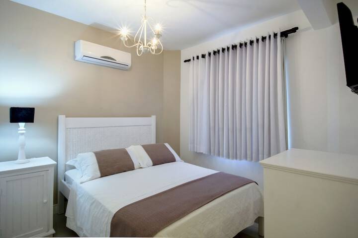 Room 8 of 94