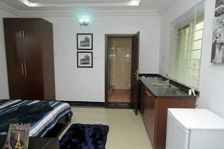 Room 3 of 16