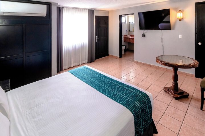 Room 44 of 179