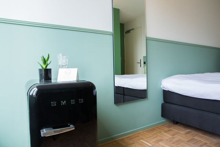 Room 34 of 61