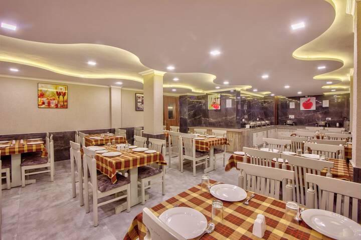Dining 58 of 91